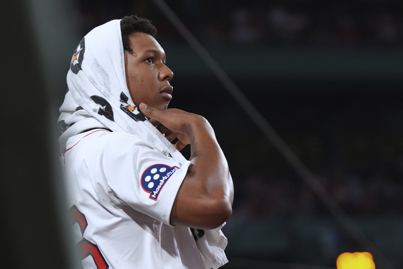 Bregman's HR, Devers' 2-RBI single help Red Sox beat Twins 6-1 as Casas hurts knee | iNFOnews.ca