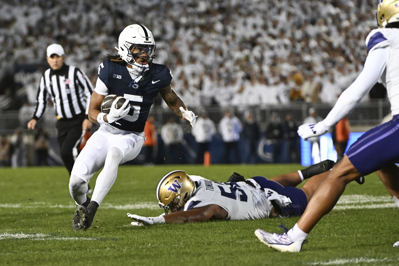 Warren scores 2 TDs as No. 6 Penn State routs Washington 35-6 | iNFOnews.ca Warren scores 2 TDs as No. 6 Penn State routs Washington 35-6 | iNFOnews.ca