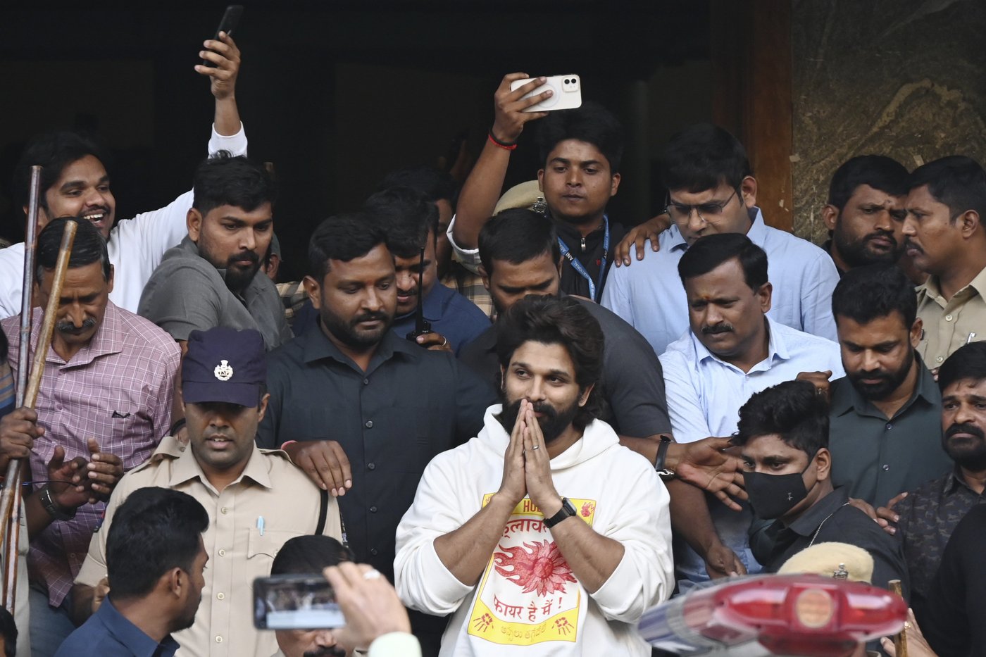 Popular actor in southern India is freed on bail after spending a night in jail in a stampede case | iNFOnews.ca Popular actor in southern India is freed on bail after spending a night in jail in a stampede case | iNFOnews.ca