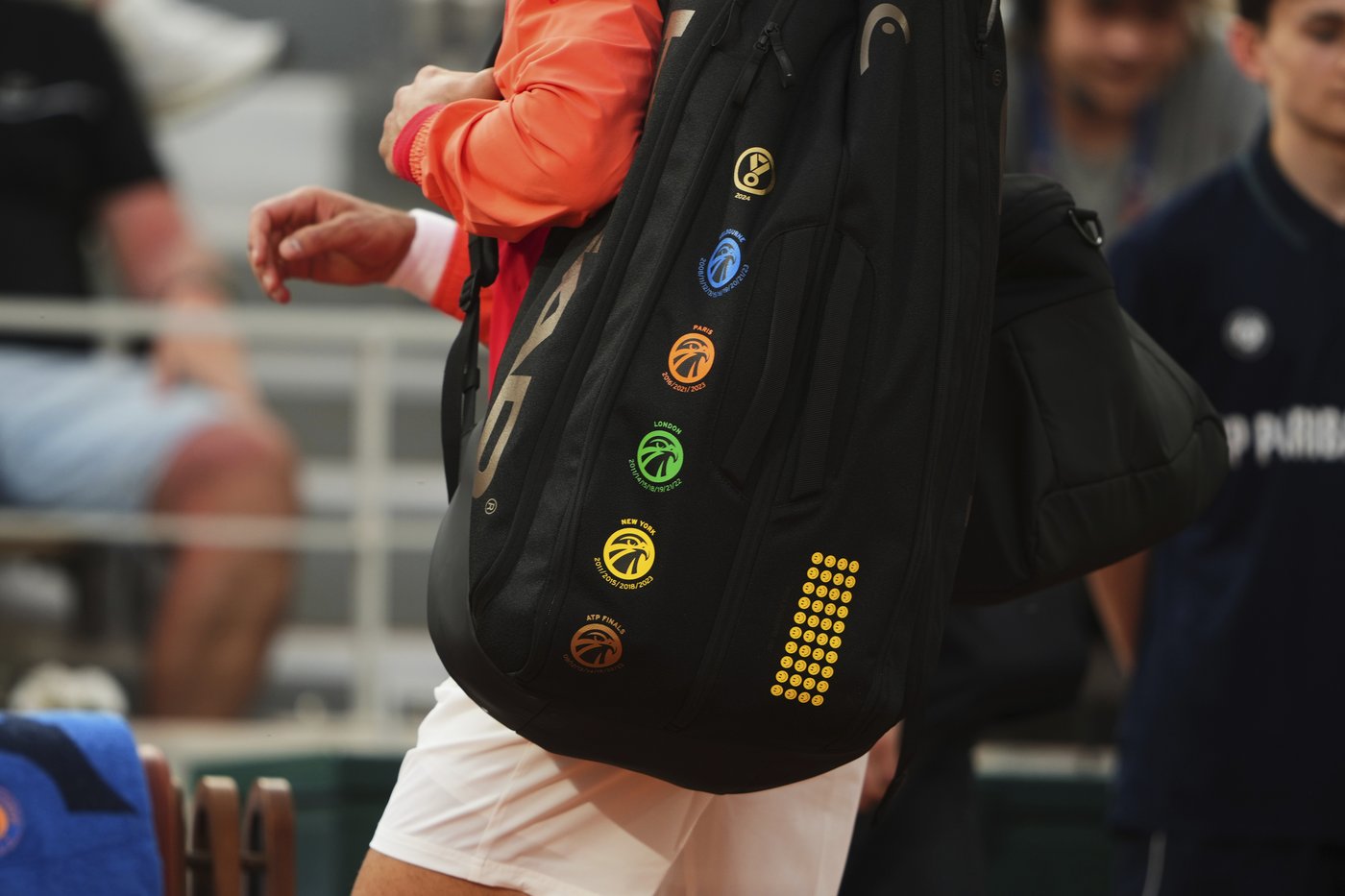 French Open: Novak Djokovic wins easily in a match filled with Champions League celebrations | iNFOnews.ca French Open: Novak Djokovic wins easily in a match filled with Champions League celebrations | iNFOnews.ca