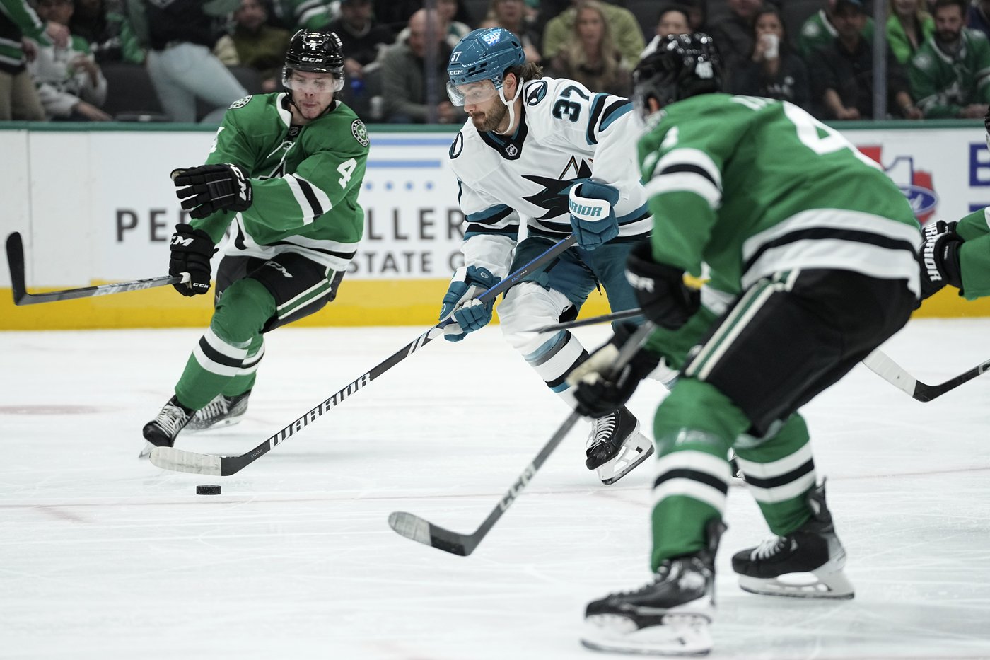 Robertson has goal and 2 assists to end scoring drought, helps Stars beat Sharks 5-2 | iNFOnews.ca Robertson has goal and 2 assists to end scoring drought, helps Stars beat Sharks 5-2 | iNFOnews.ca
