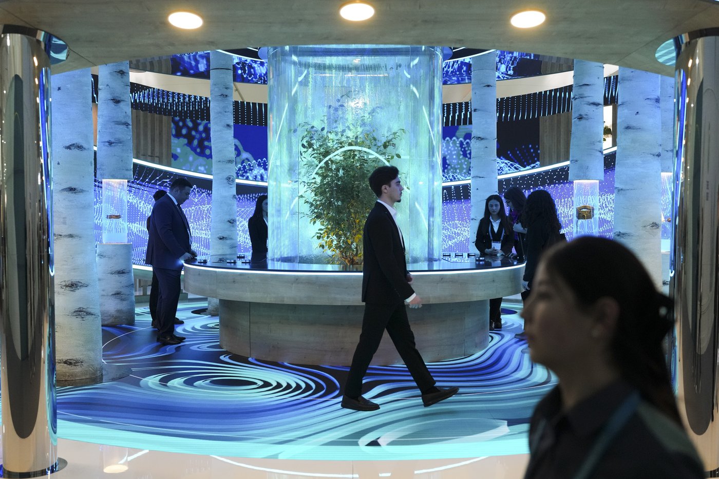 Climate talks open with calls for a path away from the 'road to ruin.' But the real focus is money | iNFOnews.ca Climate talks open with calls for a path away from the 'road to ruin.' But the real focus is money | iNFOnews.ca