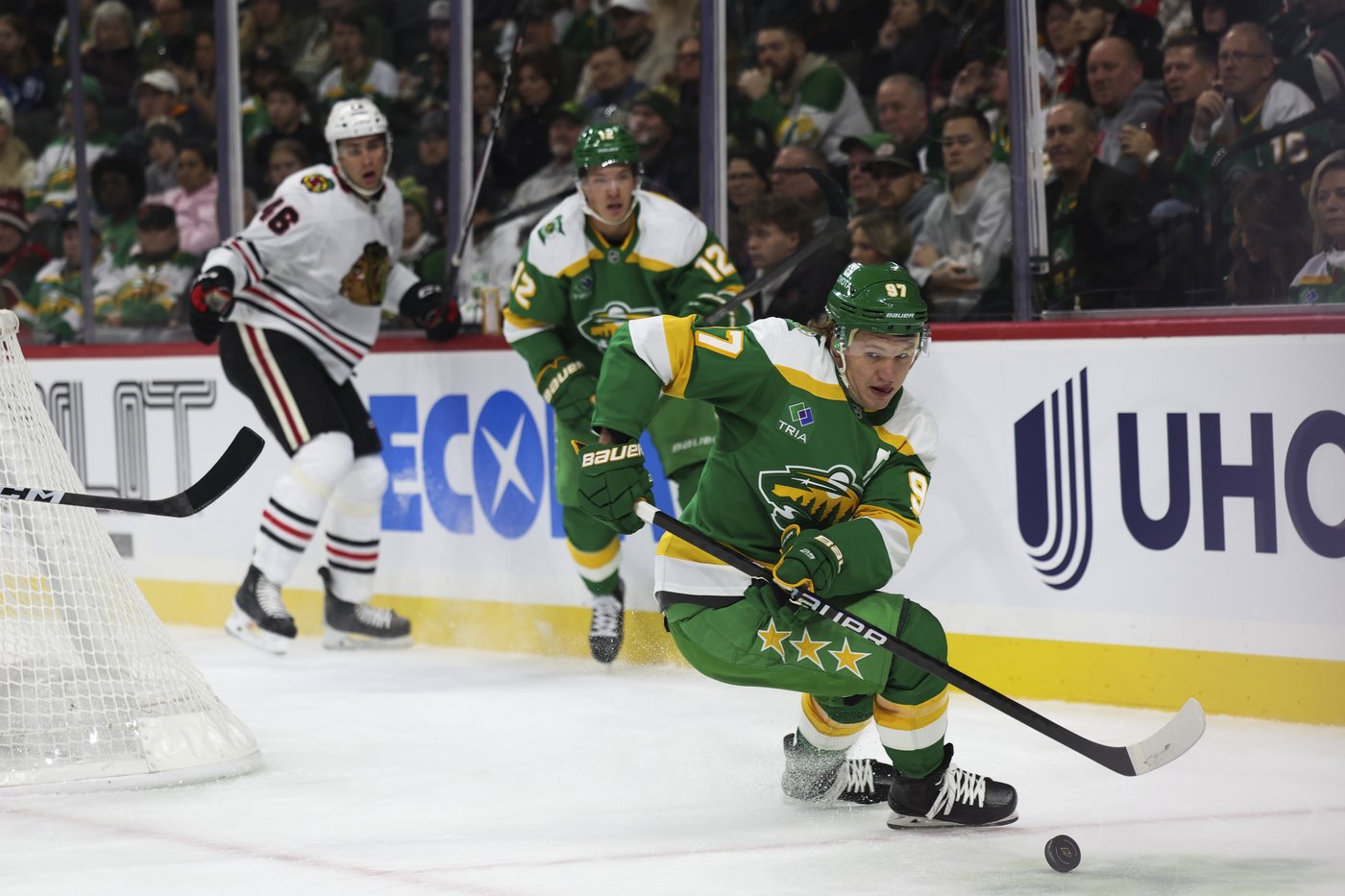 Spurgeon breaks 33-game scoreless streak with two goals, Minnesota beats Chicago 3-2 | iNFOnews.ca Spurgeon breaks 33-game scoreless streak with two goals, Minnesota beats Chicago 3-2 | iNFOnews.ca