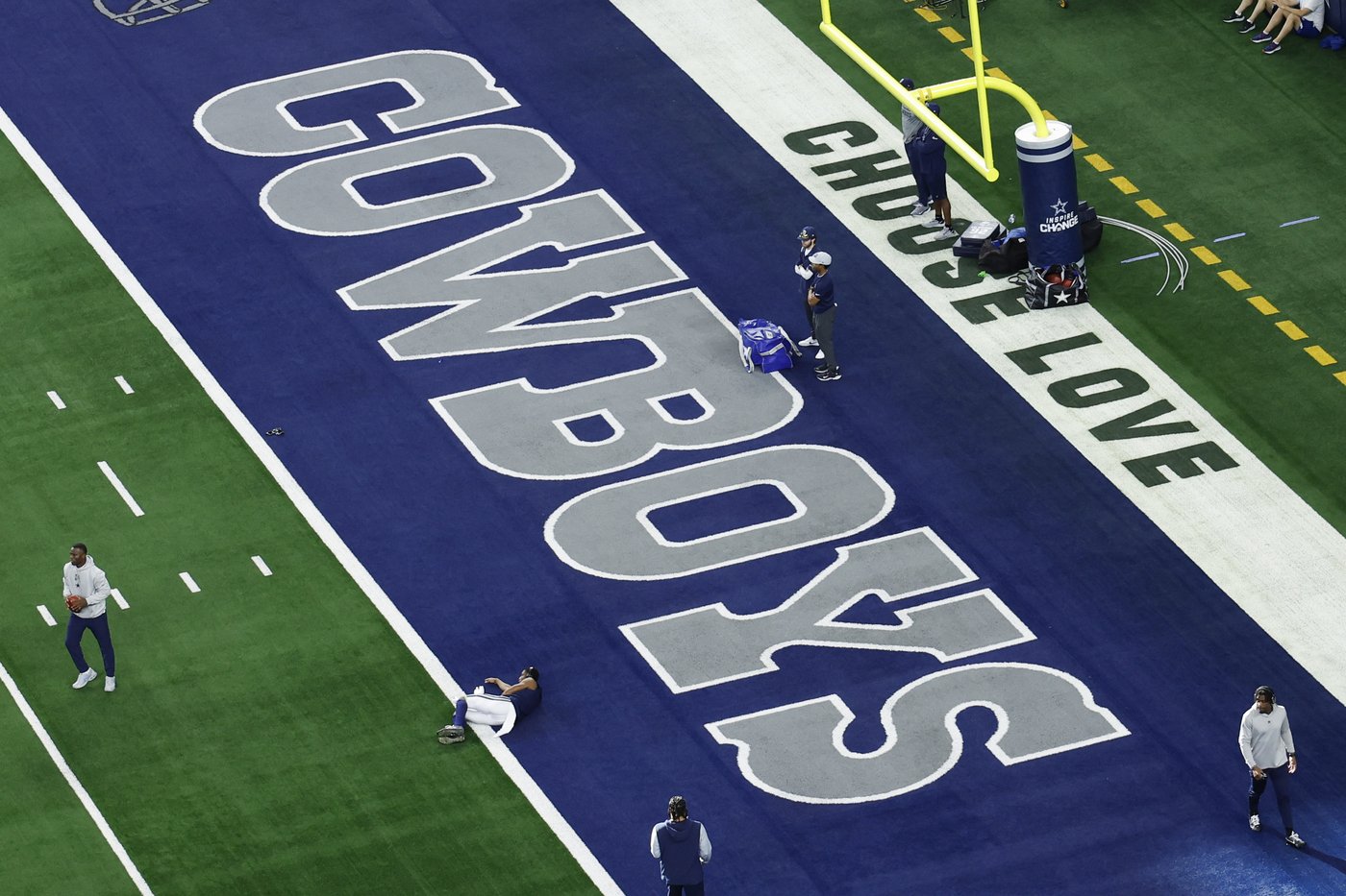 NFL is stenciling 'Choose Love' in an end zone for the Super Bowl to uplift country after tragedies | iNFOnews.ca NFL is stenciling 'Choose Love' in an end zone for the Super Bowl to uplift country after tragedies | iNFOnews.ca