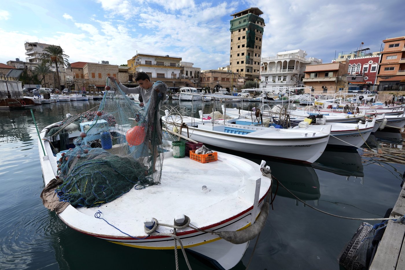 Fishers at a Lebanese port hope ceasefire with Israel means normal life is returning | iNFOnews.ca