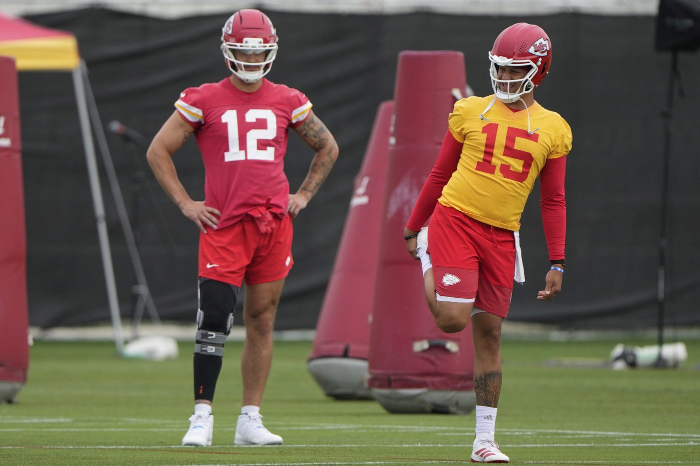 Tight end Travis Kelce, franchised guard Trey Smith attend Chiefs minicamp | iNFOnews.ca Tight end Travis Kelce, franchised guard Trey Smith attend Chiefs minicamp | iNFOnews.ca