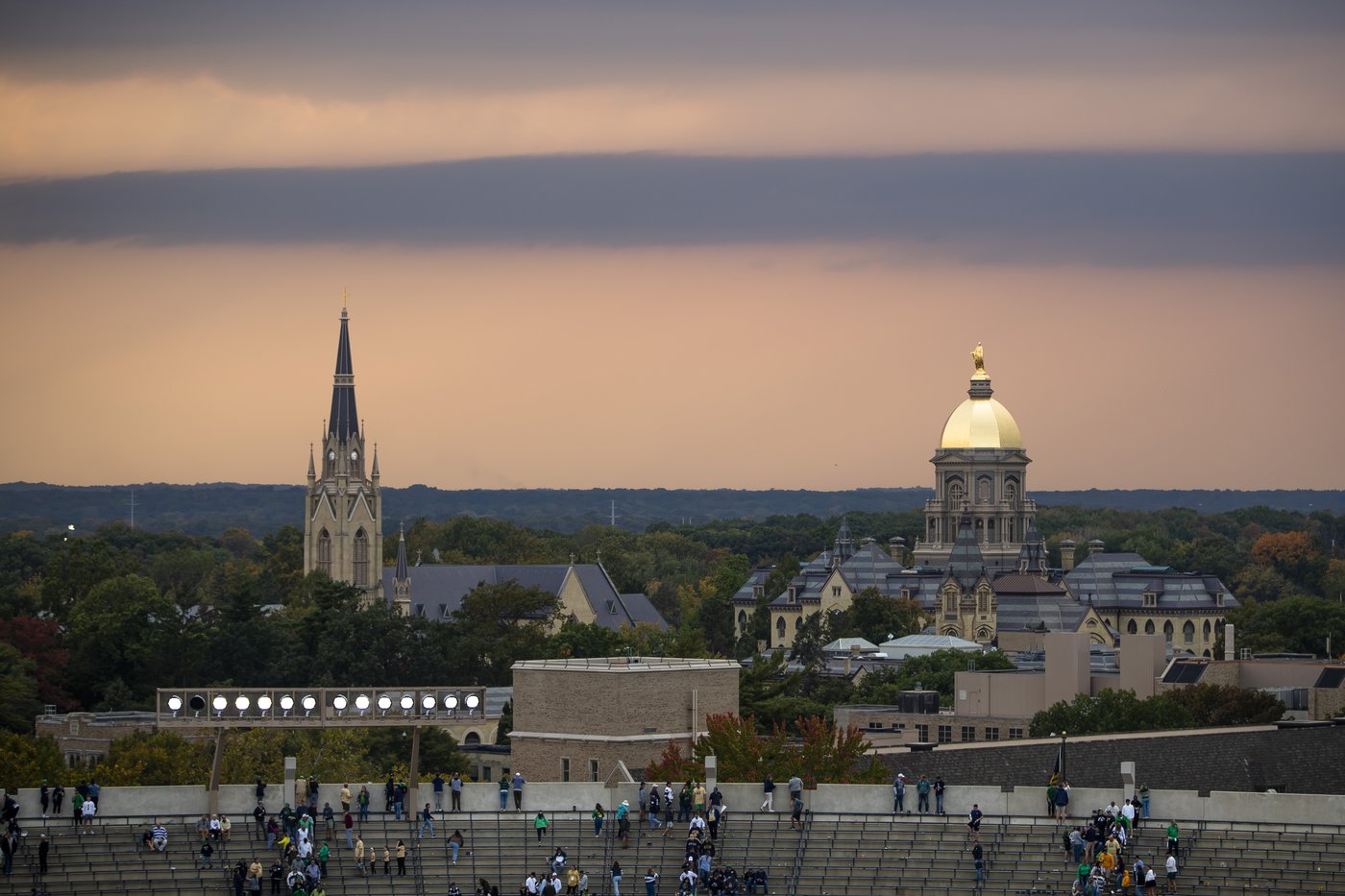 Stanford and Notre Dame resume play after lighting delay with No. 11 Irish up 42-7 after 3 quarters | iNFOnews.ca Stanford and Notre Dame resume play after lighting delay with No. 11 Irish up 42-7 after 3 quarters | iNFOnews.ca