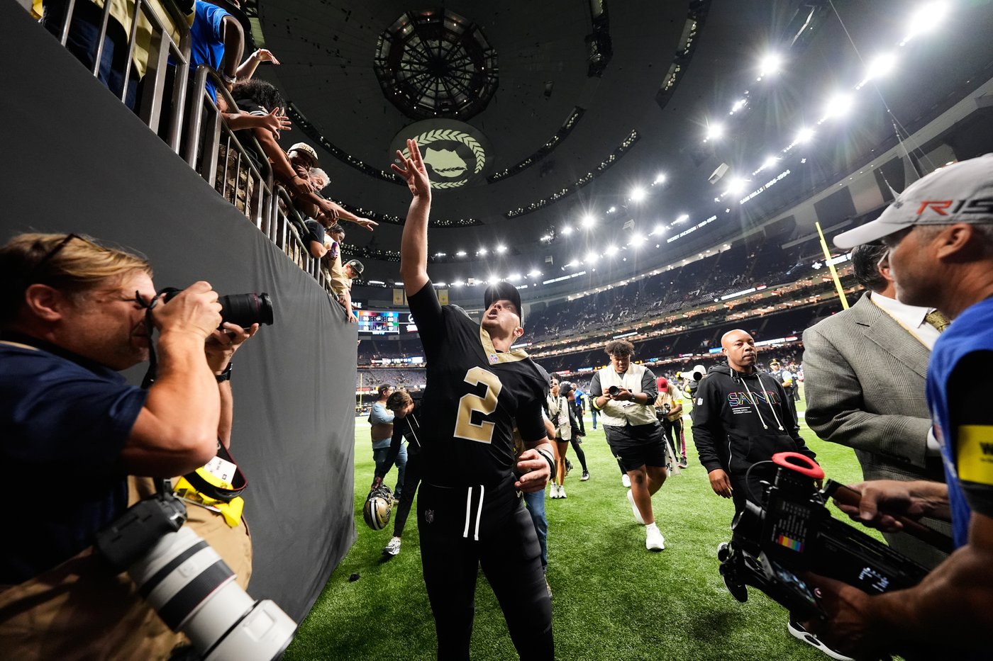 Saints QB Spencer Rattler and coach Kellen Moore get 1st win over mistake-prone Giants, 26-14 | iNFOnews.ca Saints QB Spencer Rattler and coach Kellen Moore get 1st win over mistake-prone Giants, 26-14 | iNFOnews.ca