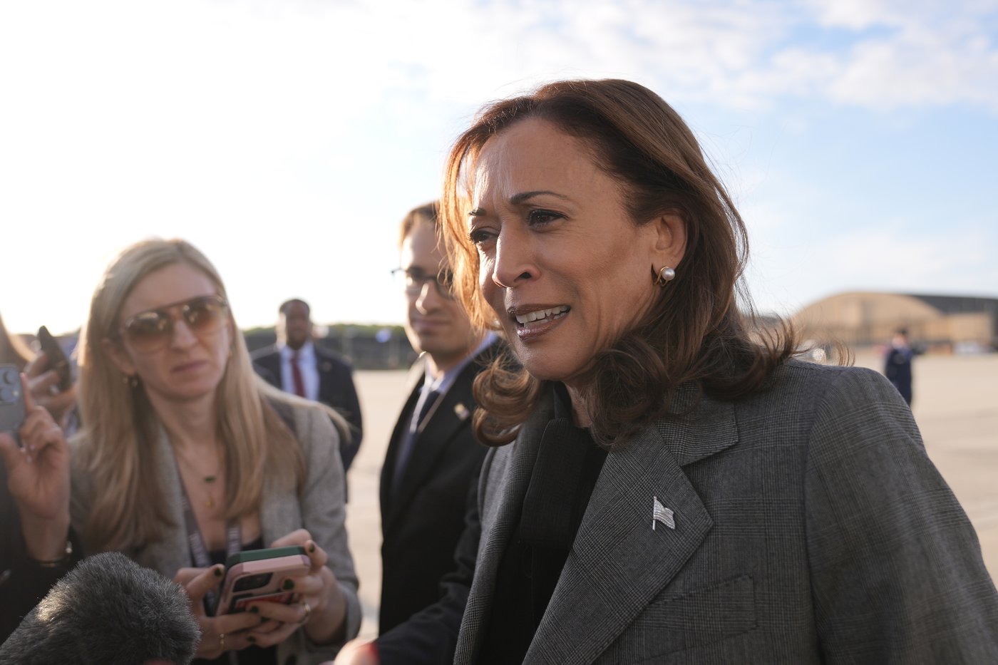 Harris raises $27 million in New York fundraiser, promises economic speech this week | iNFOnews.ca