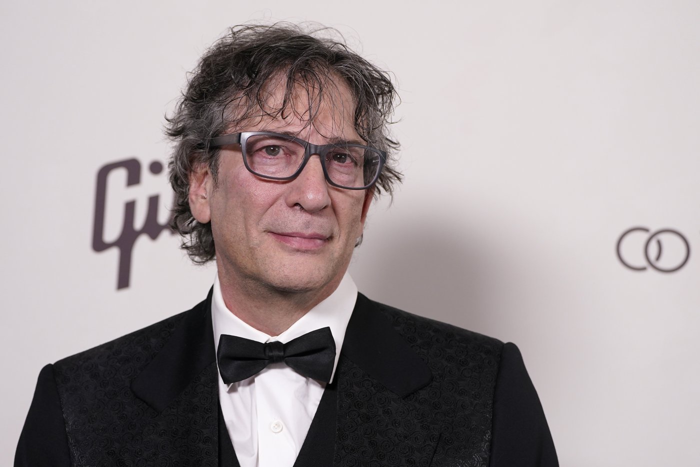 Neil Gaiman, facing multiple allegations of sexual abuse, is dropped by Dark Horse Comics | iNFOnews.ca Neil Gaiman, facing multiple allegations of sexual abuse, is dropped by Dark Horse Comics | iNFOnews.ca