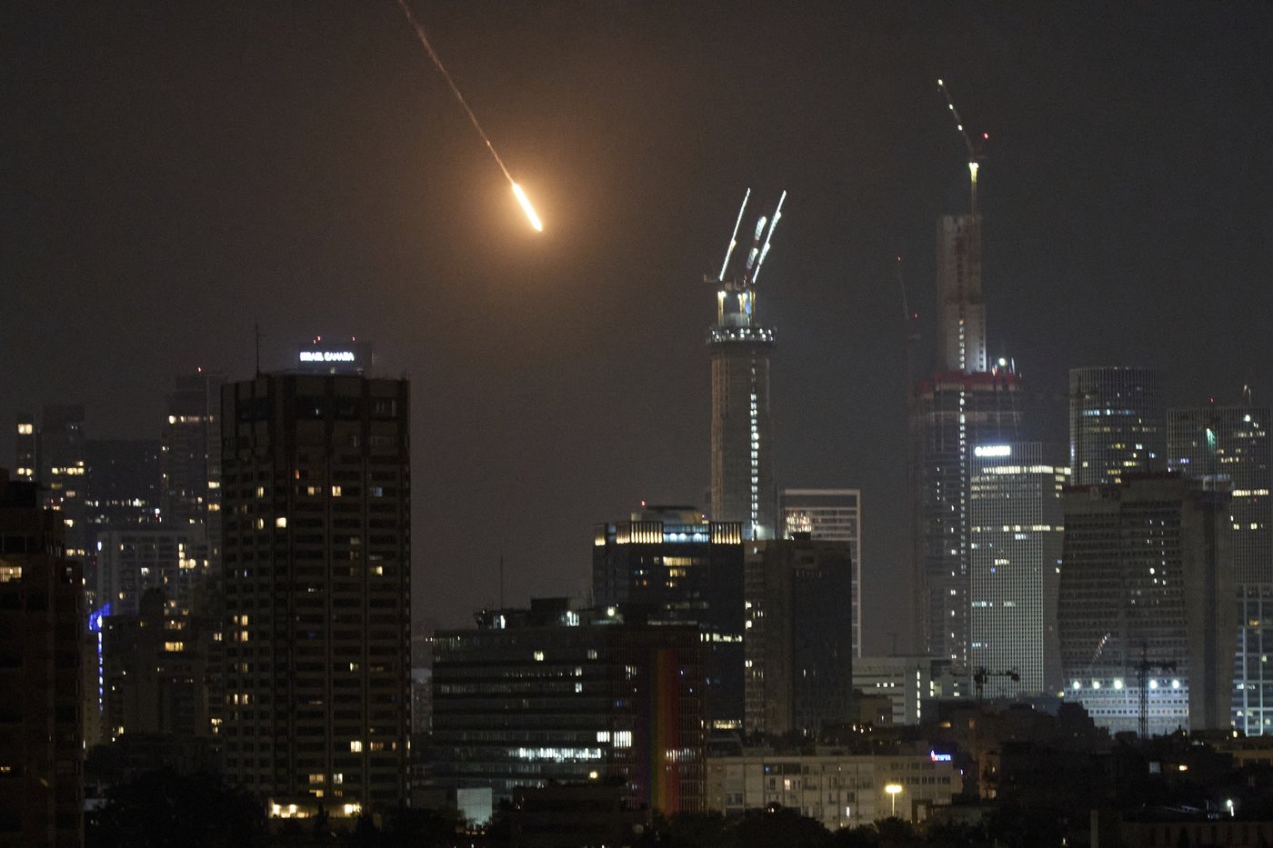 Israel strikes Iran's nuclear sites and kills top generals. Iran retaliates with missile barrages | iNFOnews.ca Israel strikes Iran's nuclear sites and kills top generals. Iran retaliates with missile barrages | iNFOnews.ca