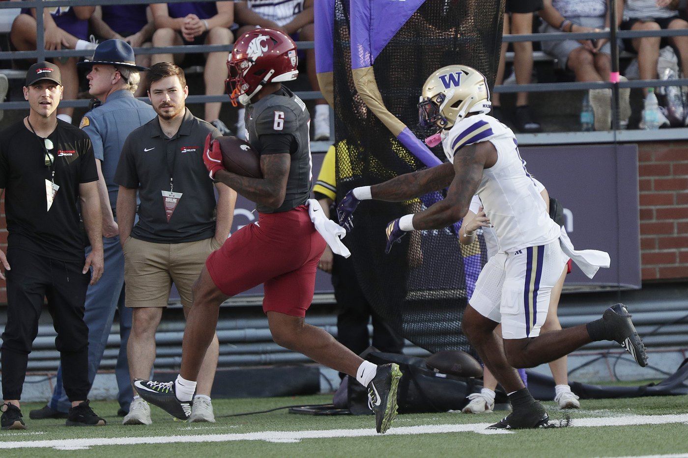 Demond Williams Jr. leads Washington over Washington State 59-24 in Apple Cup | iNFOnews.ca