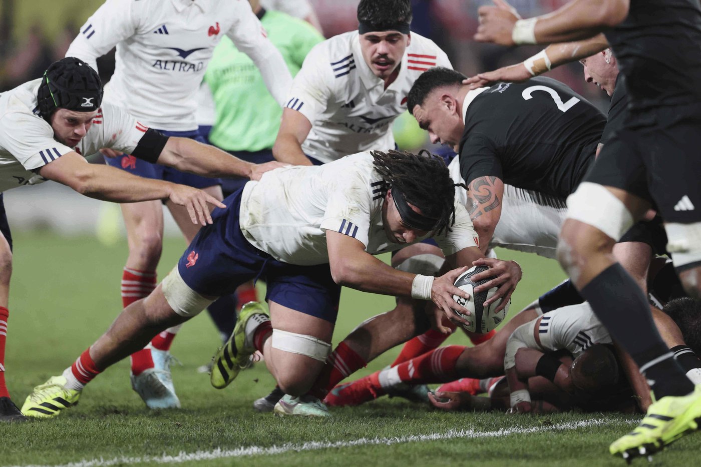 Edmonton-born forward starts for France against All Blacks in rugby test match | iNFOnews.ca Edmonton-born forward starts for France against All Blacks in rugby test match | iNFOnews.ca