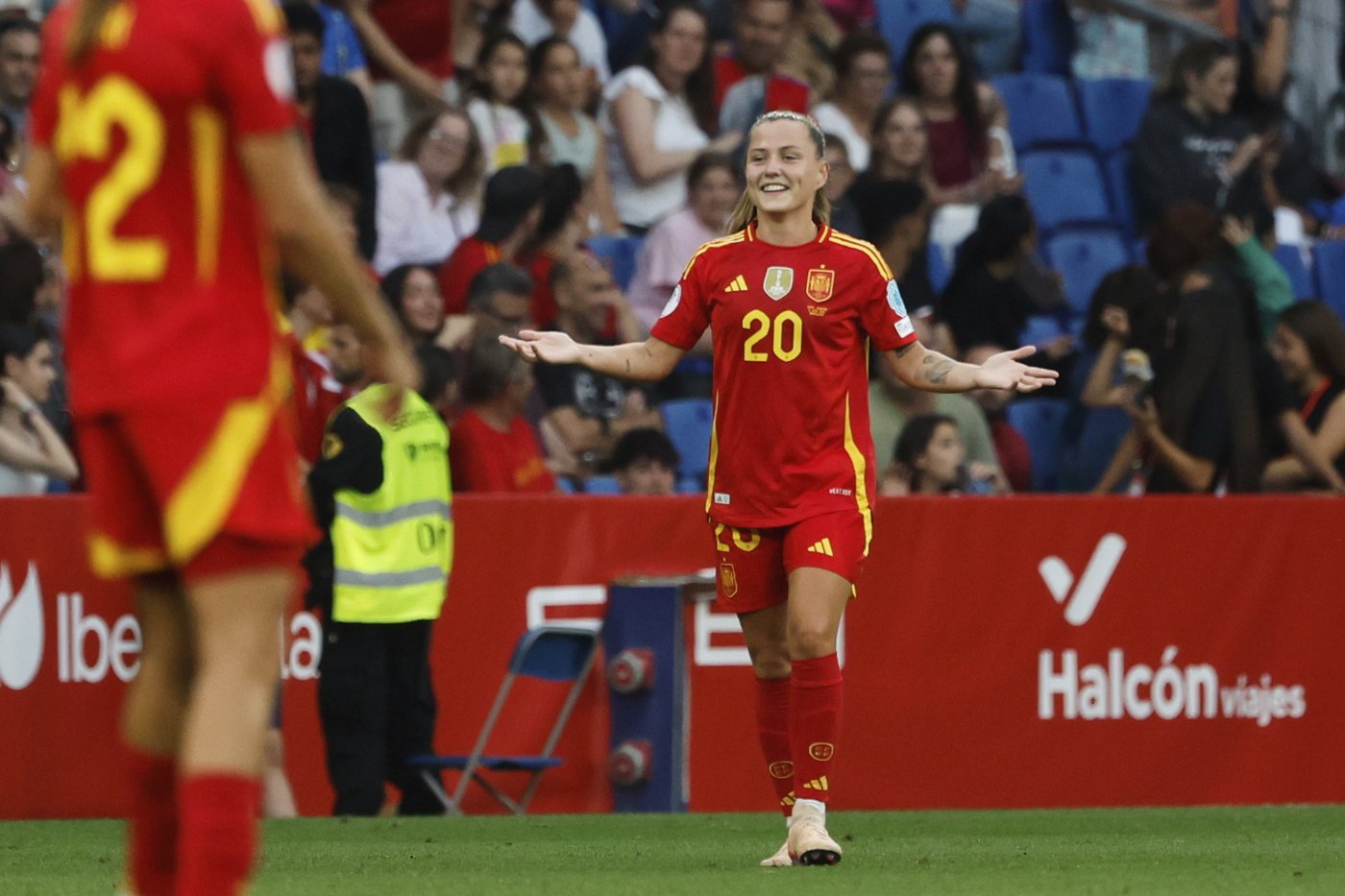 Clàudia Pina scores twice as Spain beats England 2-1 in Nations League | iNFOnews.ca