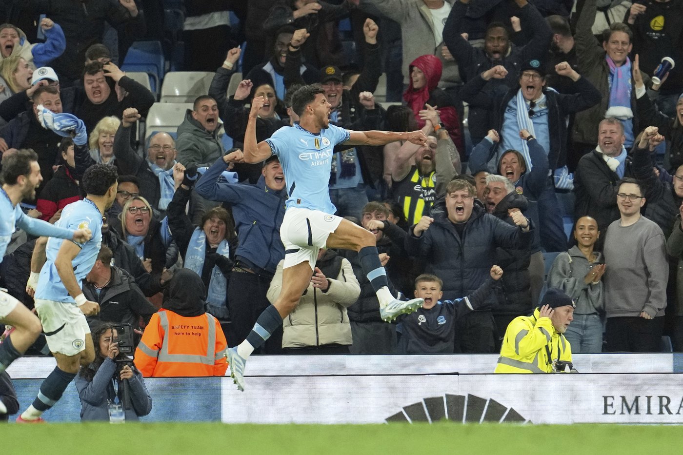 Man City scores late winner to beat Aston Villa 2-1 and boost Champions League hopes | iNFOnews.ca Man City scores late winner to beat Aston Villa 2-1 and boost Champions League hopes | iNFOnews.ca