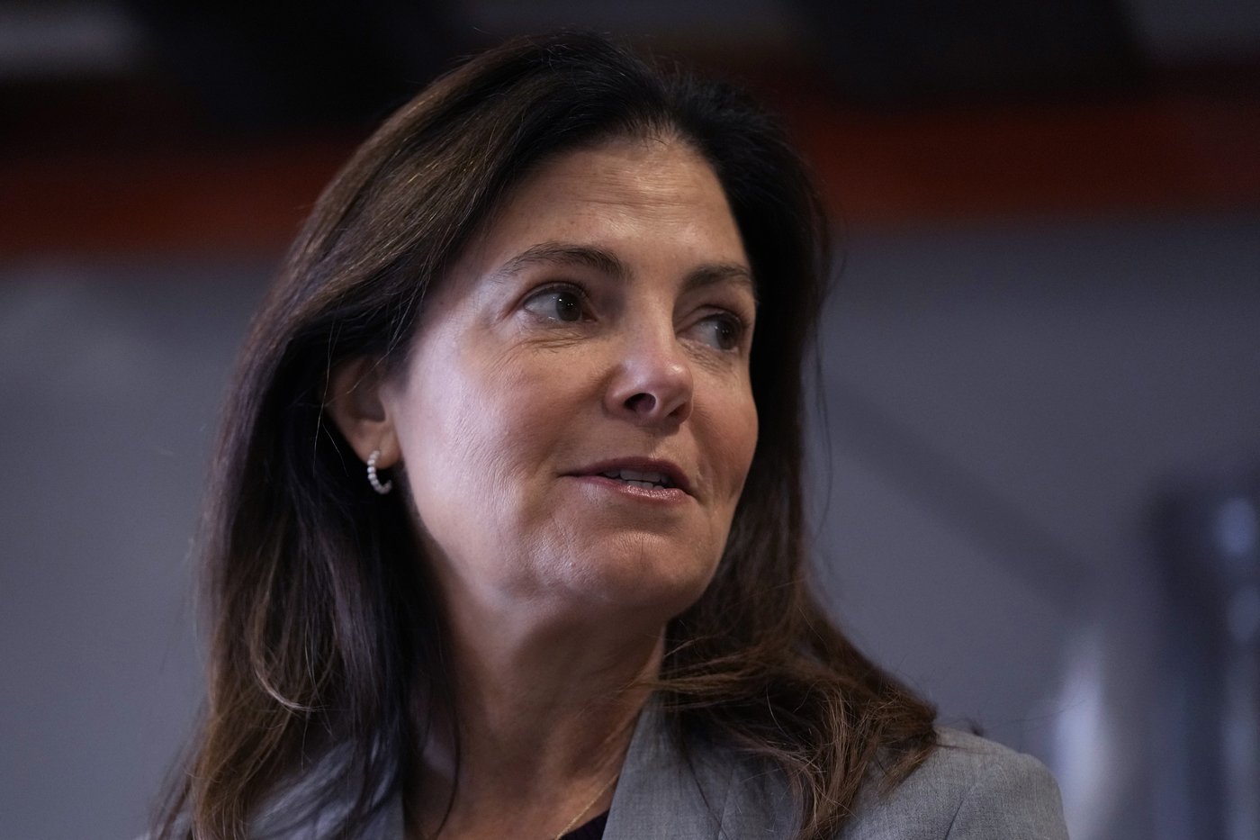 With 2 women running, the New Hampshire governor's race is both close and personal | iNFOnews.ca