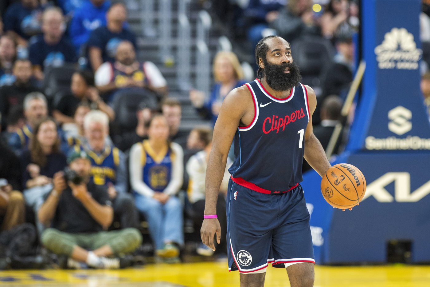 Clippers hold off Warriors as Stephen Curry goes down injured | iNFOnews.ca