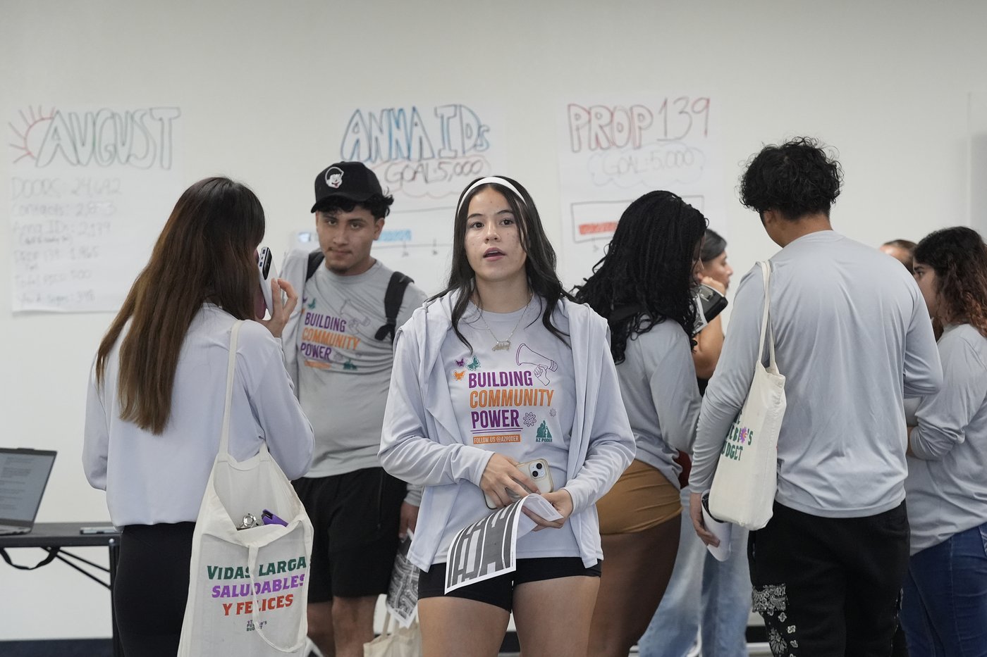 Abortion-rights groups are courting Latino voters in Arizona and Florida | iNFOnews.ca
