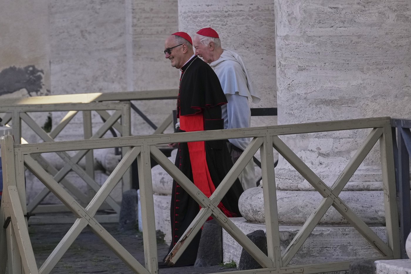 Pope Francis worried about greeting crowd in St. Peter's Square but was thankful he did, report says | iNFOnews.ca Pope Francis worried about greeting crowd in St. Peter's Square but was thankful he did, report says | iNFOnews.ca