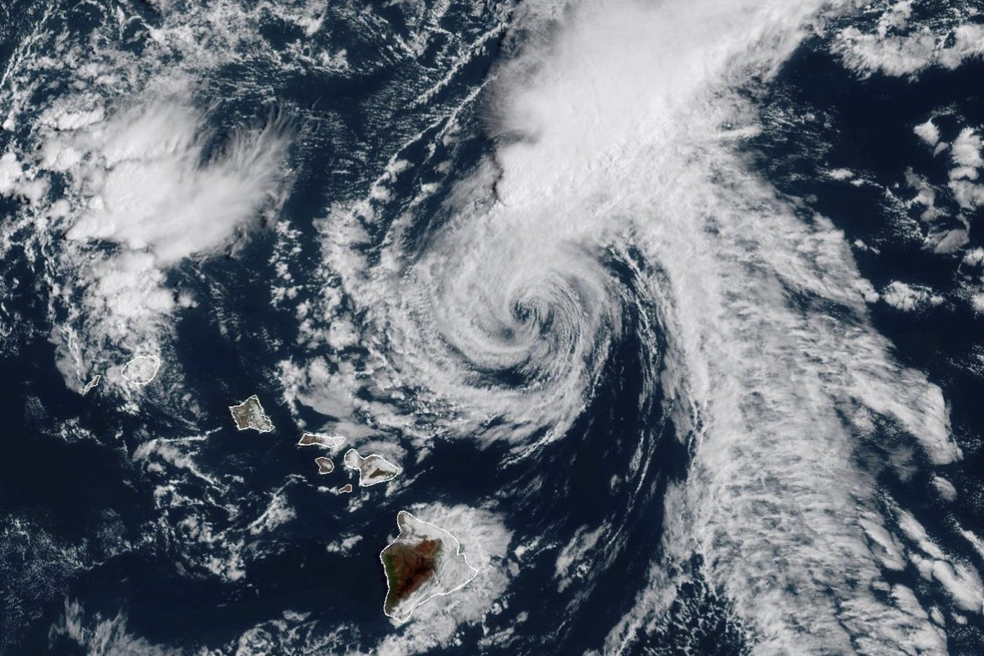 Kiko weakens into a tropical storm but brings dangerous surf to Hawaii | iNFOnews.ca Kiko weakens into a tropical storm but brings dangerous surf to Hawaii | iNFOnews.ca