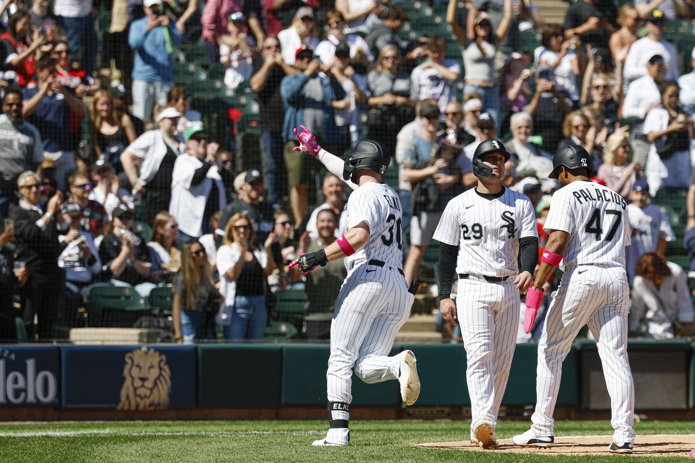 Tim Elko hits 3-run homer for 1st career hit as White Sox beat Marlins 4-2 | iNFOnews.ca Tim Elko hits 3-run homer for 1st career hit as White Sox beat Marlins 4-2 | iNFOnews.ca