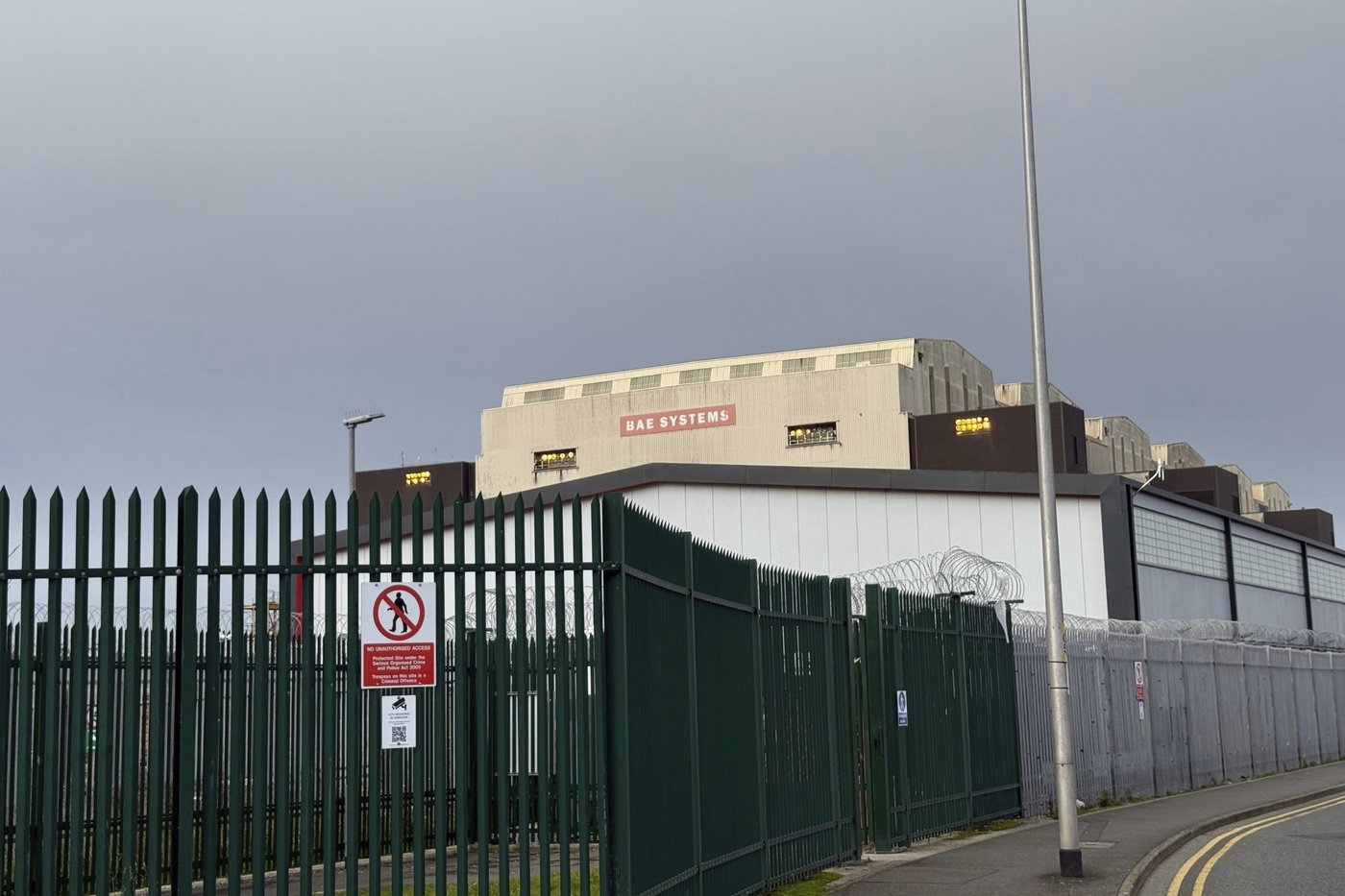 Police say there is no nuclear risk after a fire at Britain's nuclear submarine shipyard | iNFOnews.ca Police say there is no nuclear risk after a fire at Britain's nuclear submarine shipyard | iNFOnews.ca