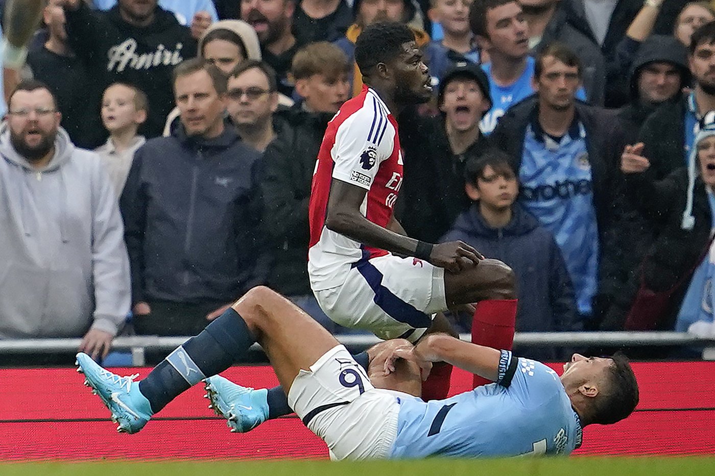 Man City confirms Rodri injury as Guardiola bemoans loss of 'irreplaceable' star | iNFOnews.ca