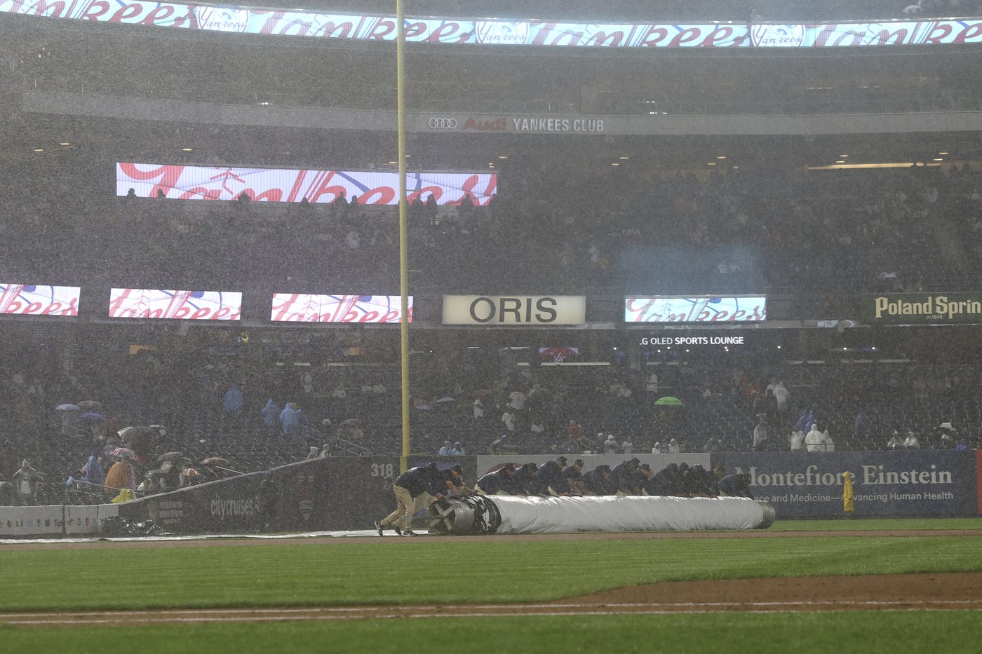 Machado and Bogaerts lead 8th-inning rally as Padres beat Yankees 4-3 for 6th straight win | iNFOnews.ca