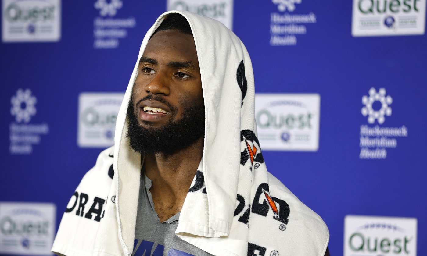 'The heat got to us:' Giants' practice ends with a fight as players push, shove and throw punches | iNFOnews.ca