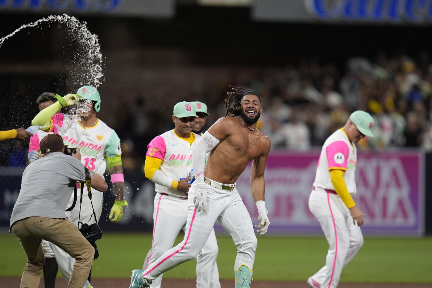 White Sox lose 118th game, waste 9th-inning comeback as Padres win 3-2 on Tatis hit in 10th | iNFOnews.ca White Sox lose 118th game, waste 9th-inning comeback as Padres win 3-2 on Tatis hit in 10th | iNFOnews.ca