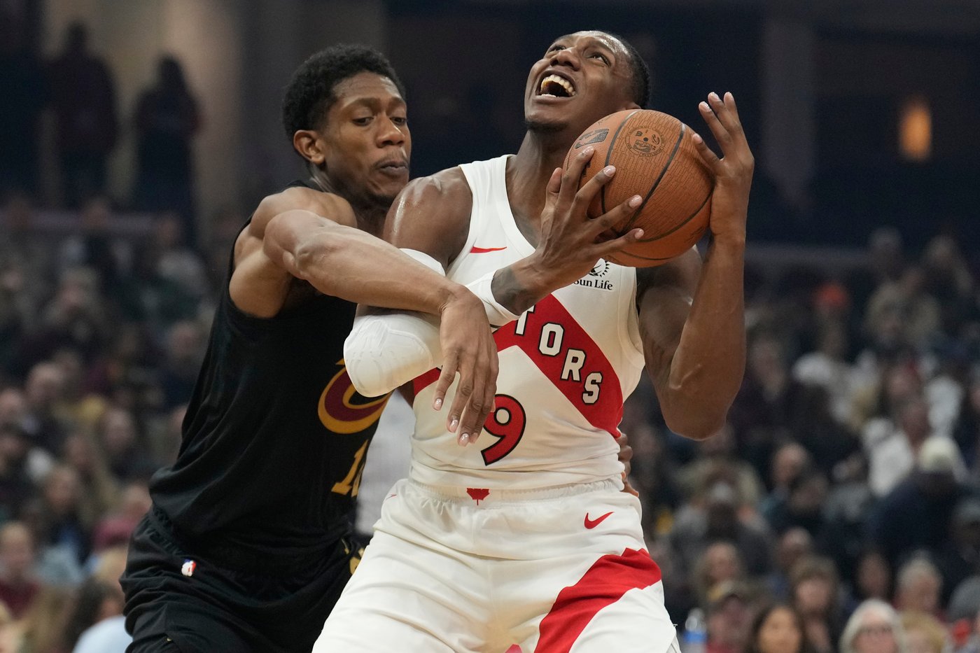 Battle scores 20 points, hits key pair of 3s as Raptors beat Cavs 112-101 | iNFOnews.ca Battle scores 20 points, hits key pair of 3s as Raptors beat Cavs 112-101 | iNFOnews.ca