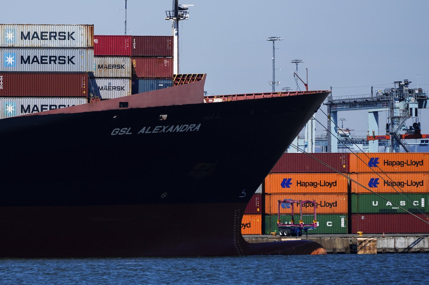 A dozen states sue the Trump administration to stop tariff policy | iNFOnews.ca