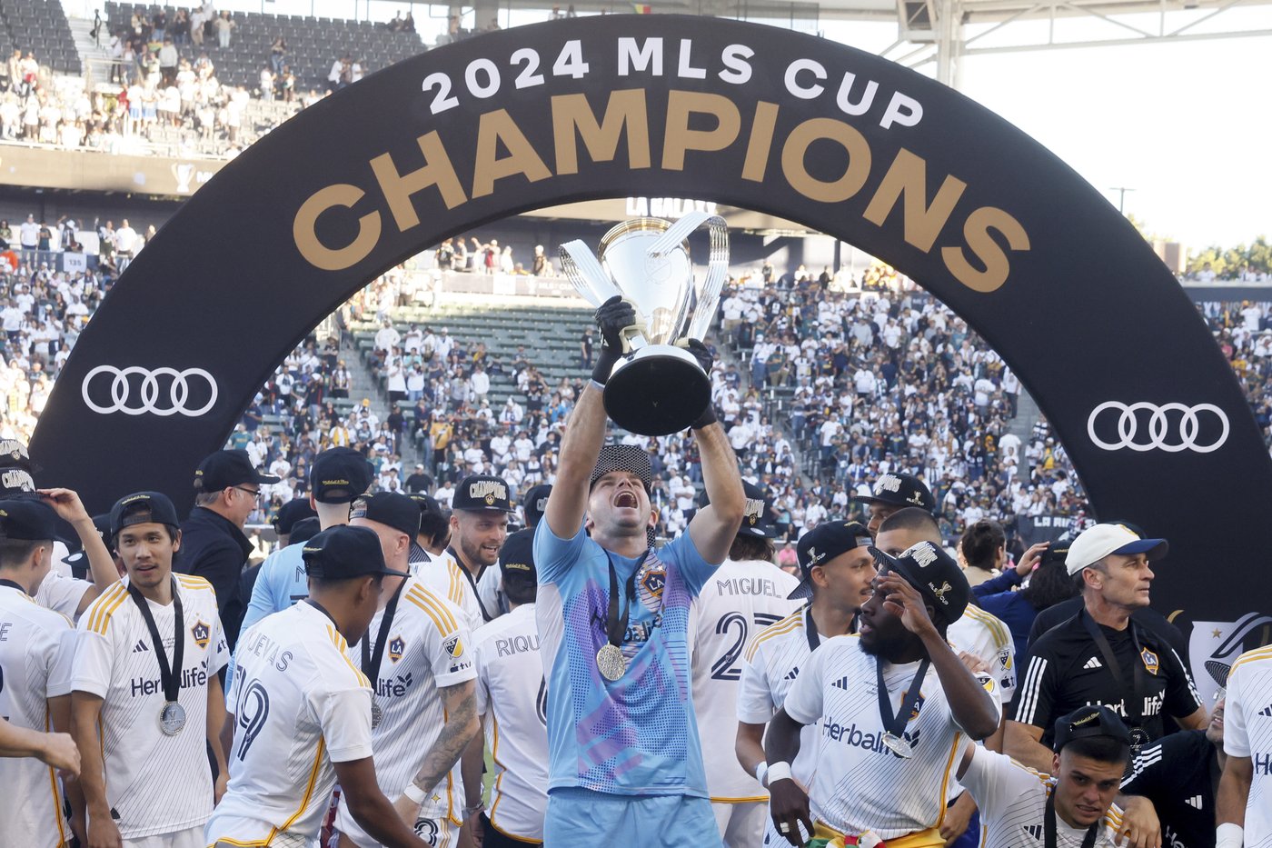 In his third straight MLS Cup final, goalkeeper John McCarthy delivers a title for LA Galaxy | iNFOnews.ca In his third straight MLS Cup final, goalkeeper John McCarthy delivers a title for LA Galaxy | iNFOnews.ca