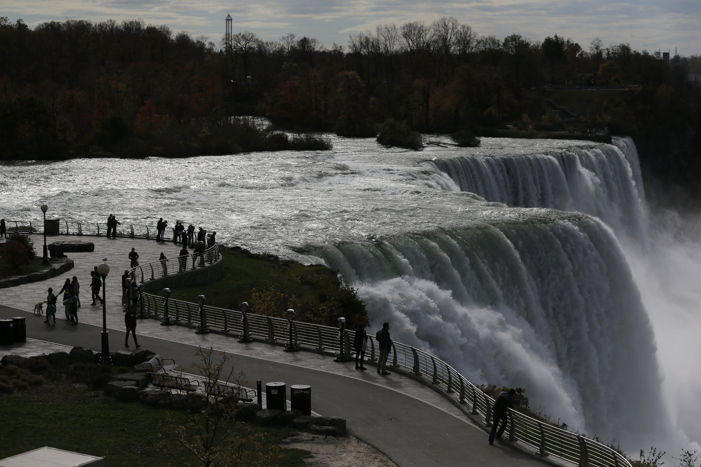 A mother intentionally went over Niagara Falls with her 2 children, police say | iNFOnews.ca A mother intentionally went over Niagara Falls with her 2 children, police say | iNFOnews.ca