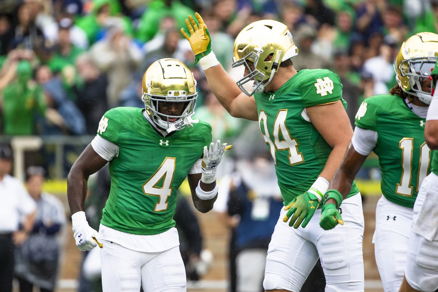 No. 16 Notre Dame holds off No. 15 Louisville comeback for 31-24 victory | iNFOnews.ca No. 16 Notre Dame holds off No. 15 Louisville comeback for 31-24 victory | iNFOnews.ca