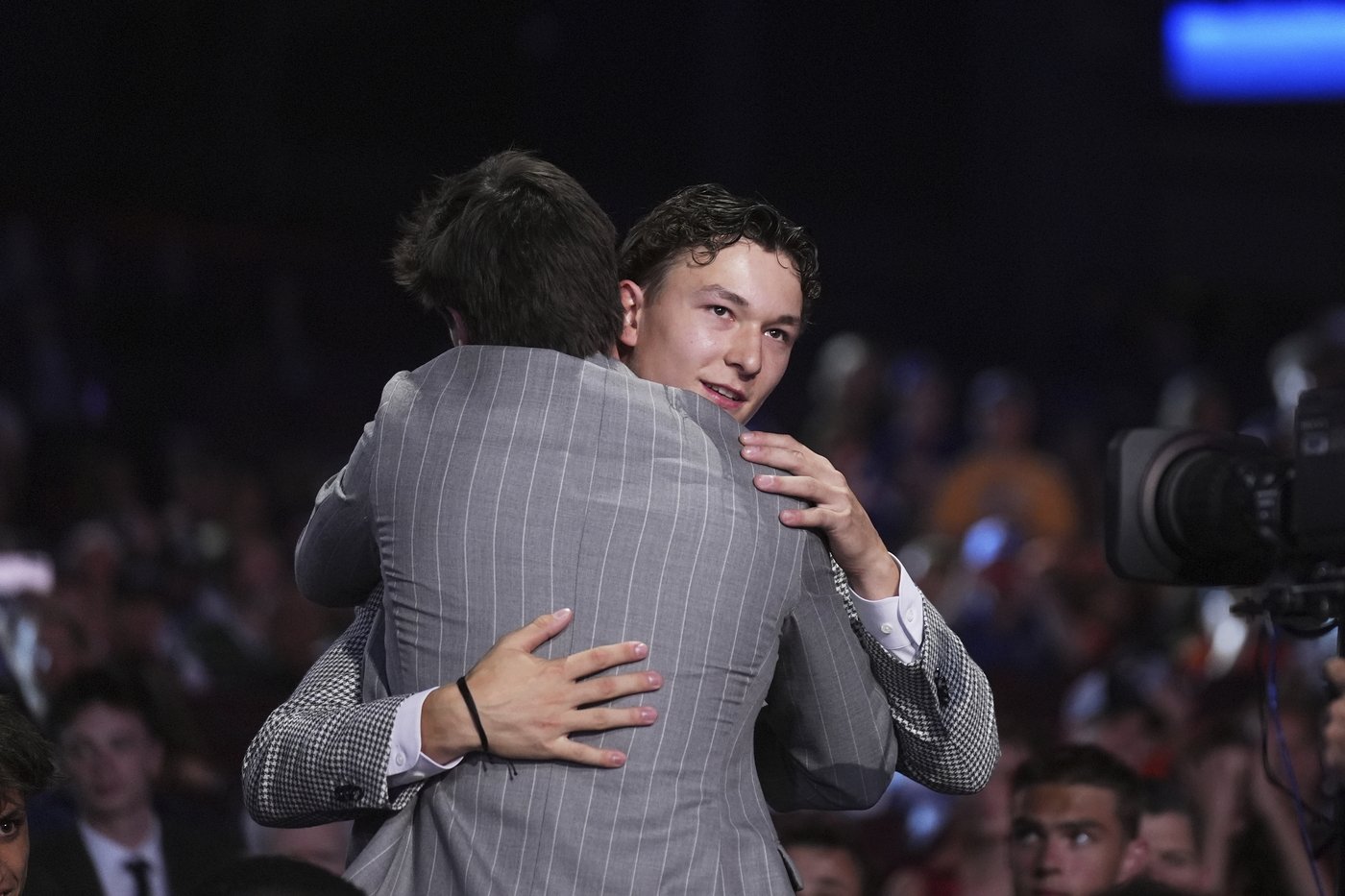 New York Islanders select defenceman Matthew Schaefer first overall at NHL draft | iNFOnews.ca New York Islanders select defenceman Matthew Schaefer first overall at NHL draft | iNFOnews.ca