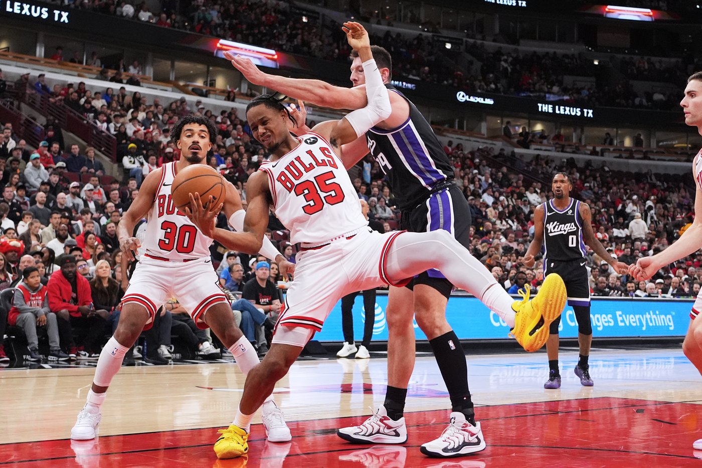 Matas Buzelis scores 27 and Bulls move to 4-0 with 126-113 win over Kings | iNFOnews.ca Matas Buzelis scores 27 and Bulls move to 4-0 with 126-113 win over Kings | iNFOnews.ca