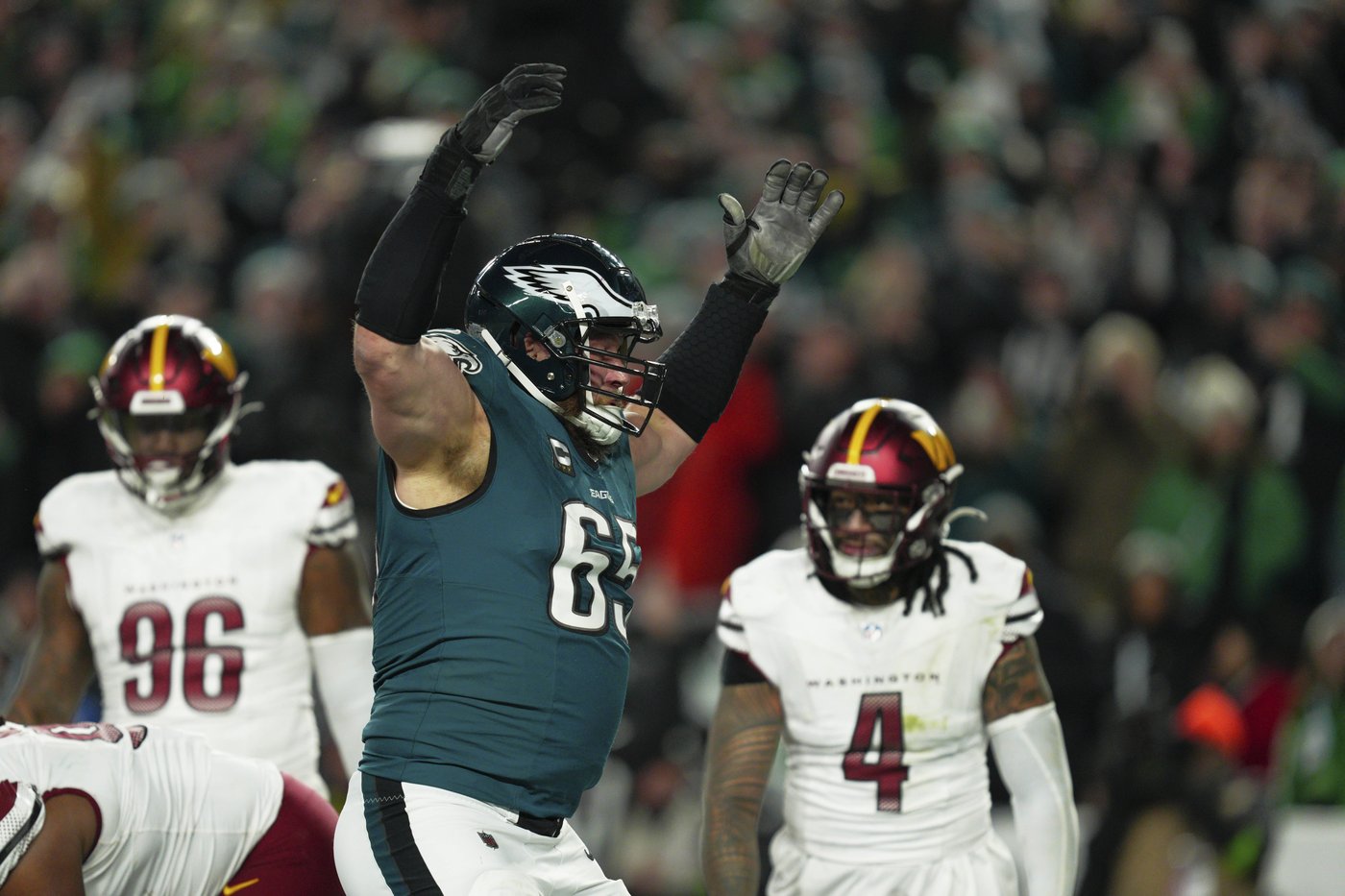 Commanders warned referees can 'award a score' after 4 penalties near goal line in loss to Eagles | iNFOnews.ca Commanders warned referees can 'award a score' after 4 penalties near goal line in loss to Eagles | iNFOnews.ca