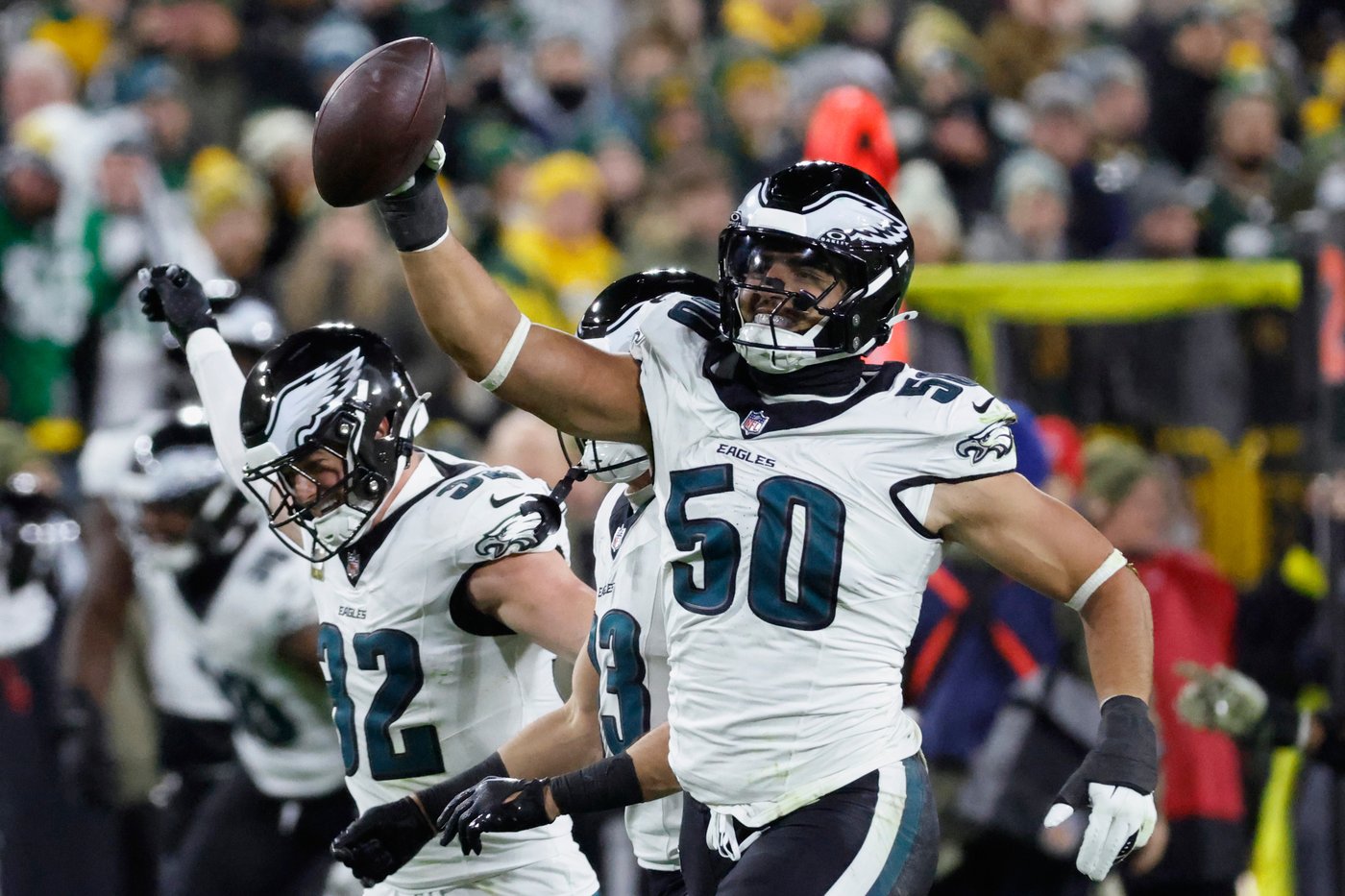 Jaelan Phillips' productive Eagles debut paces dominant defense in 10-7 win over Packers | iNFOnews.ca