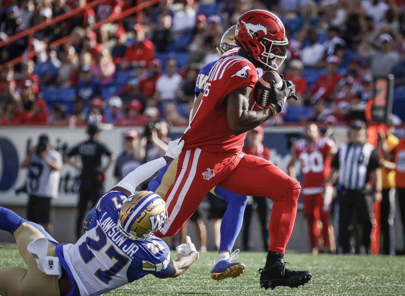 Last-second field goal by 'clutch' Paredes lifts Stampeders to 28-27 win over Bombers | iNFOnews.ca Last-second field goal by 'clutch' Paredes lifts Stampeders to 28-27 win over Bombers | iNFOnews.ca