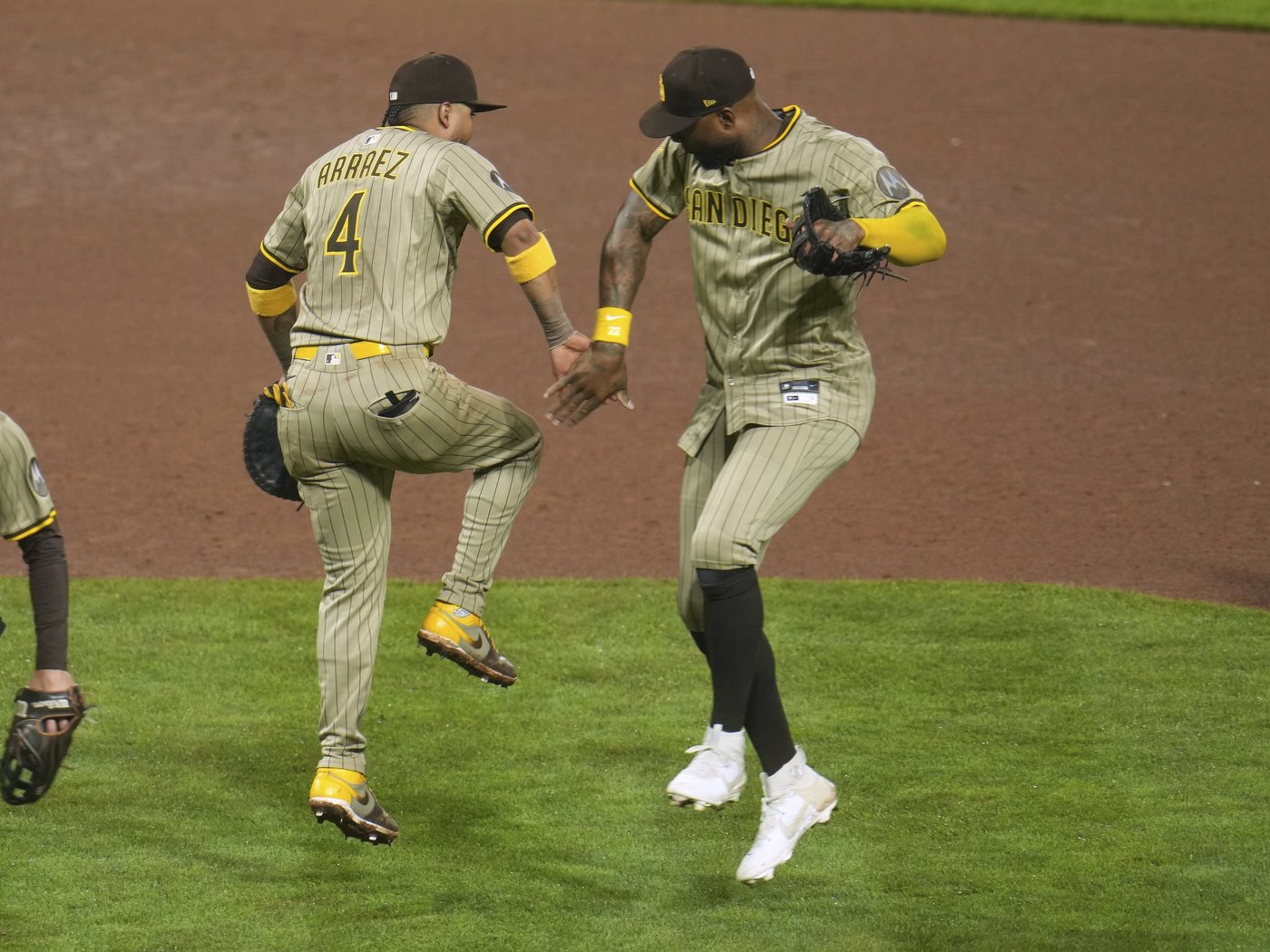 Luis Arraez has 3 hits, 3 RBIs to help Padres beat Pirates 9-4 | iNFOnews.ca Luis Arraez has 3 hits, 3 RBIs to help Padres beat Pirates 9-4 | iNFOnews.ca