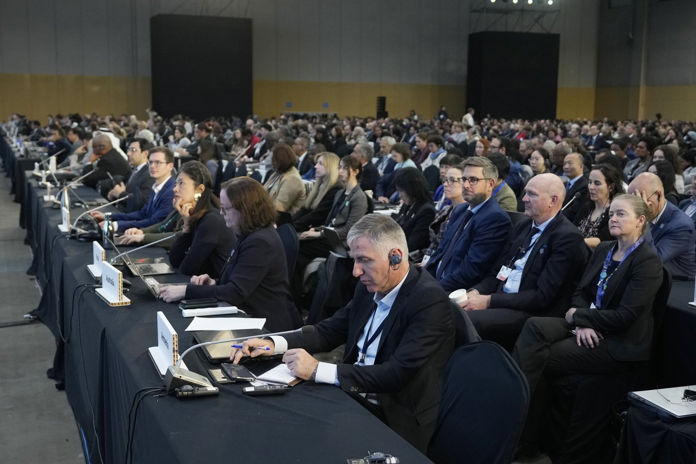 Negotiators fail to reach an agreement on a plastic pollution treaty. Talks to resume next year | iNFOnews.ca