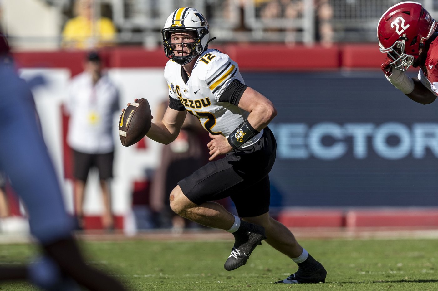 Oklahoma visits Missouri for the first matchup of old Big 12 rivals in the Southeastern Conference | iNFOnews.ca