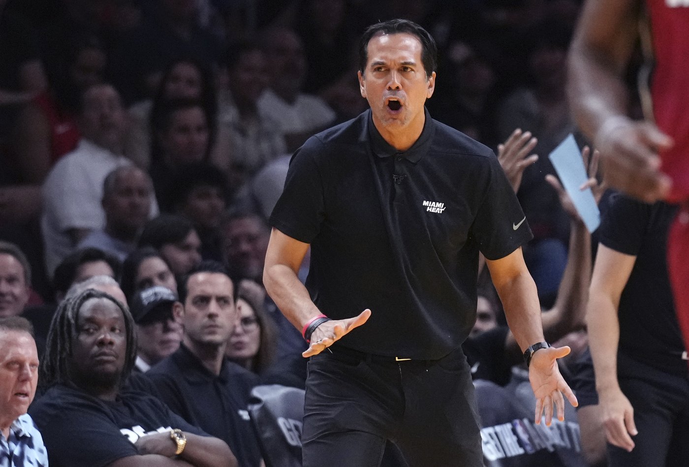 Lillard scores 37 points and Giannis-less Bucks hold off Heat 106-103 to move to 3-0 in Cup play | iNFOnews.ca Lillard scores 37 points and Giannis-less Bucks hold off Heat 106-103 to move to 3-0 in Cup play | iNFOnews.ca