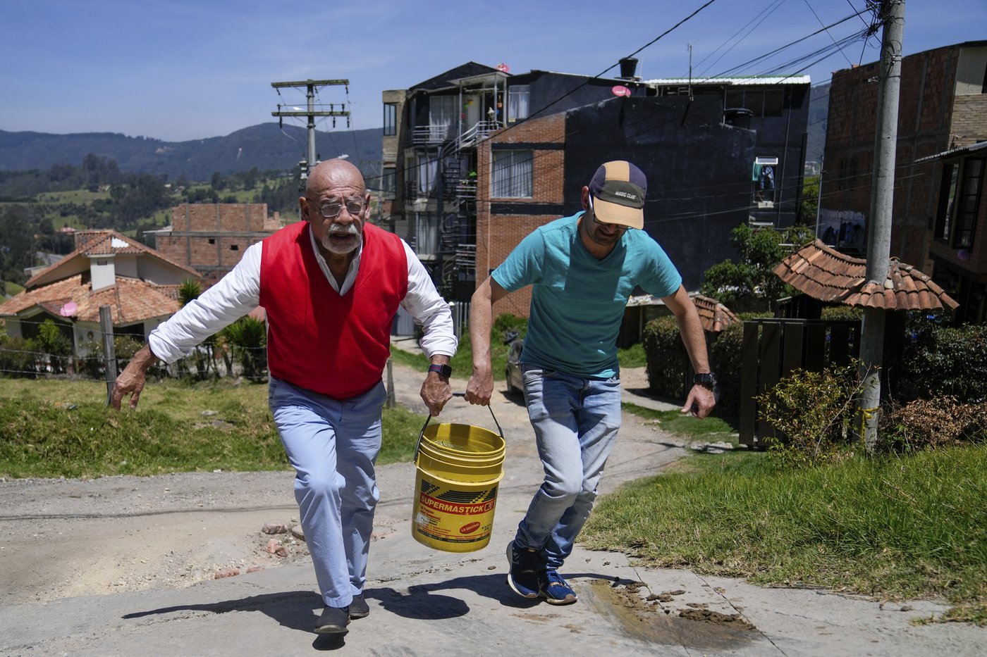 Colombia's capital ends drought-related water rationing. Its case is a warning to other cities | iNFOnews.ca