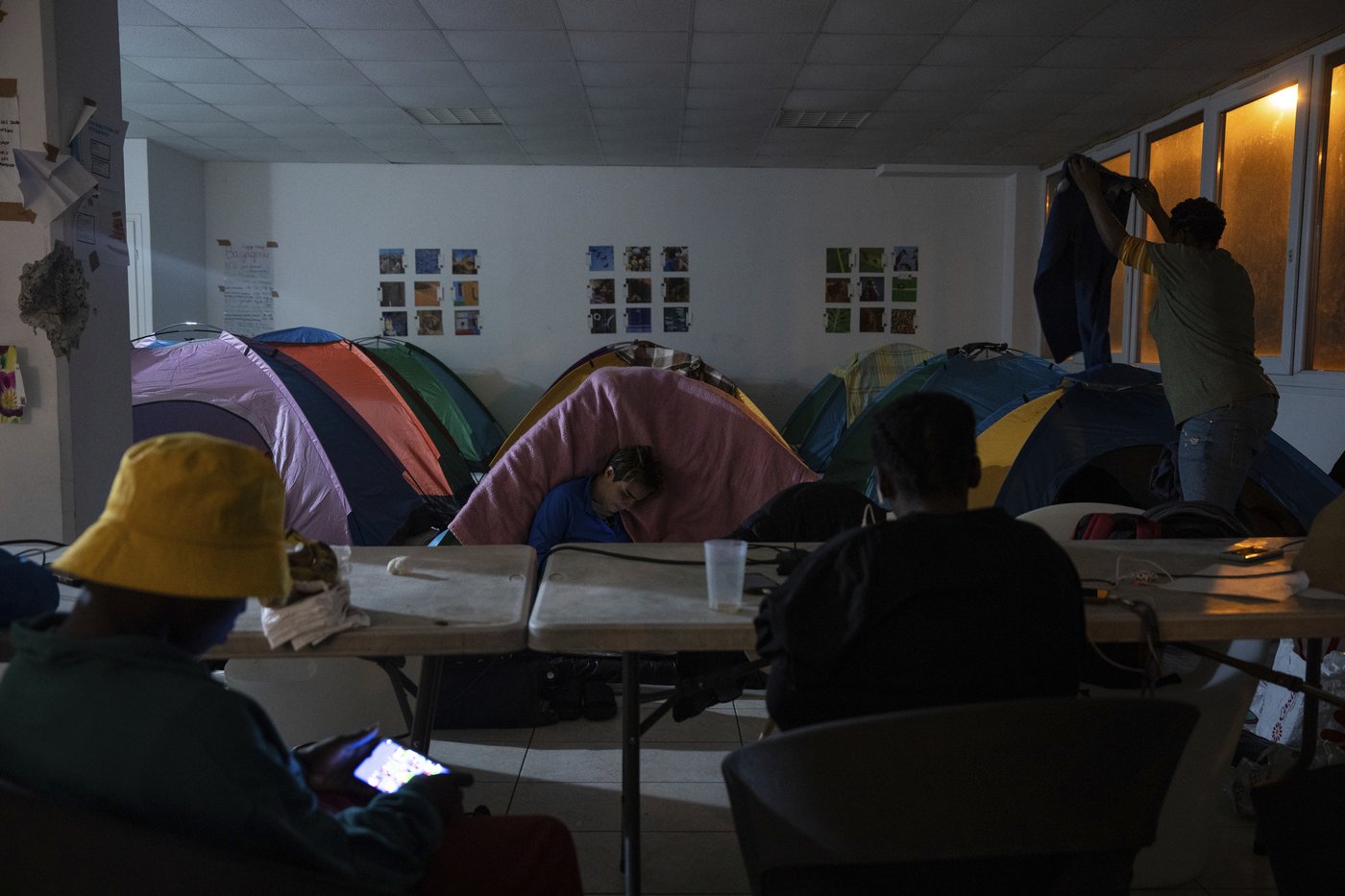 France's new government pledges hardline stance on migration as it cozies up to far right | iNFOnews.ca