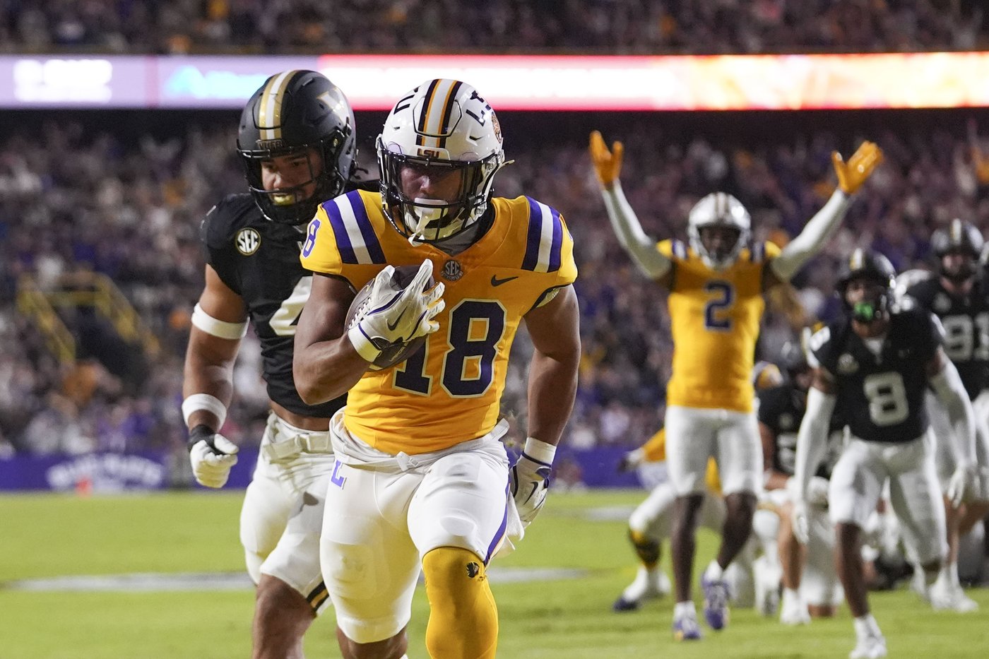 Josh Williams runs for 3 TDs, LSU beats Vanderbilt 24-17, snaps 3-game skid | iNFOnews.ca Josh Williams runs for 3 TDs, LSU beats Vanderbilt 24-17, snaps 3-game skid | iNFOnews.ca