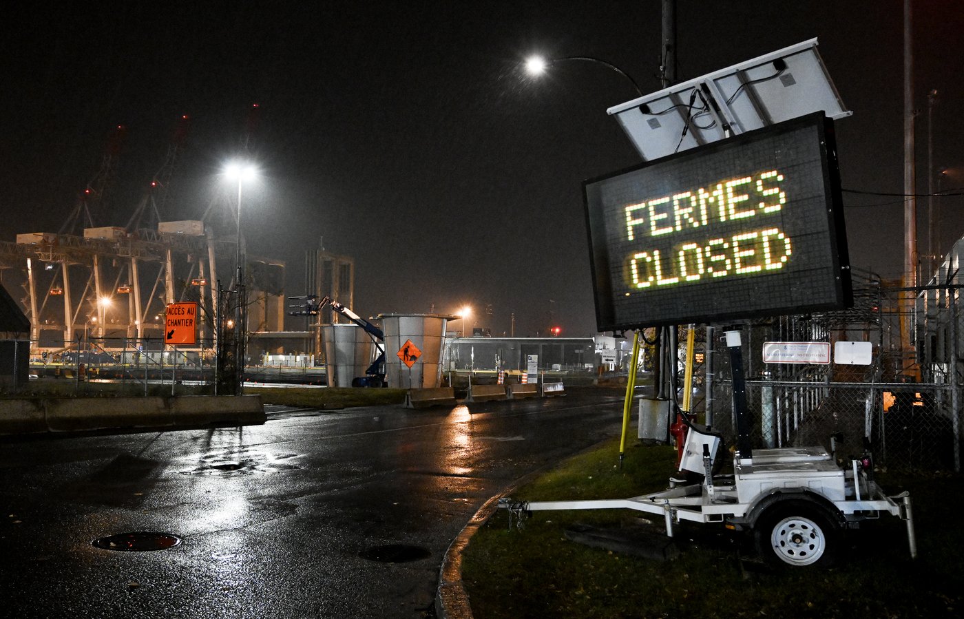 In the news today: Montreal dockworkers reject latest offer | iNFOnews.ca In the news today: Montreal dockworkers reject latest offer | iNFOnews.ca