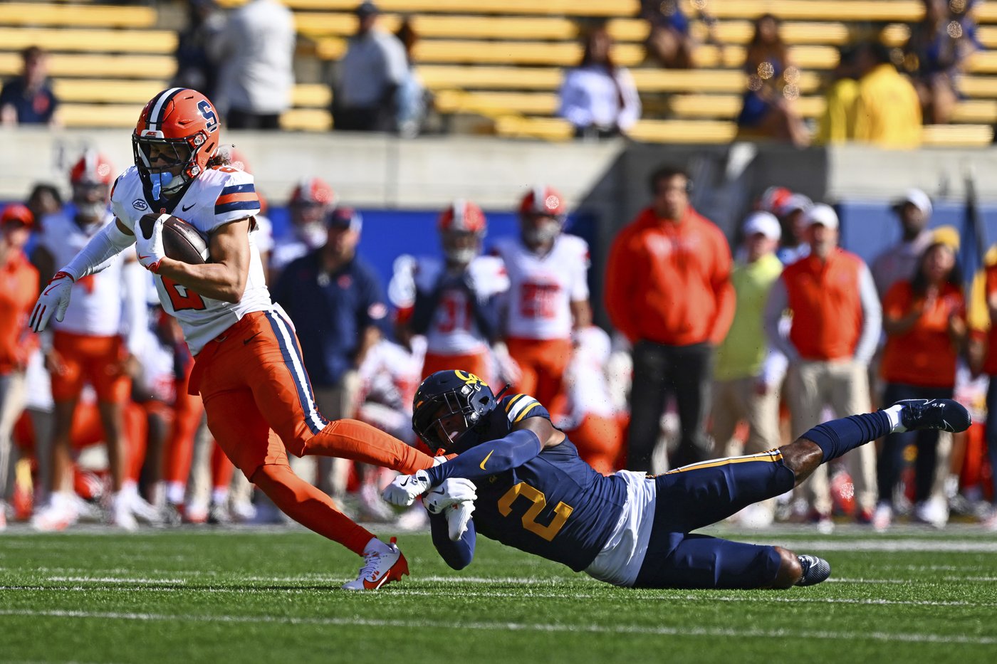 Passing leader McCord keeps Syracuse on the ground as Orange grinds out a 33-25 win over Cal | iNFOnews.ca