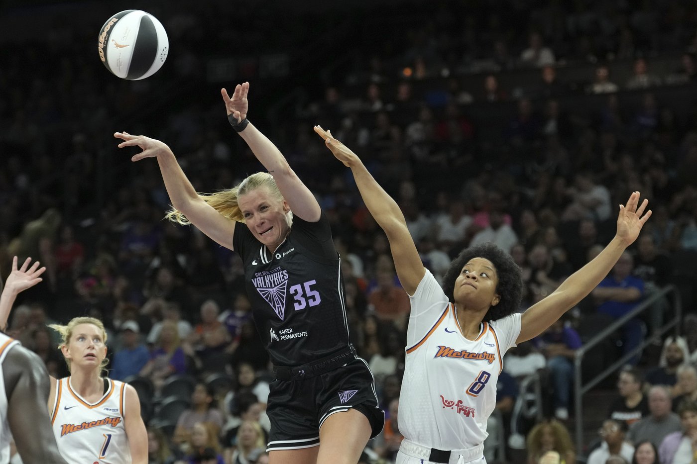 From heartbreak to hope: Julie Vanloo's rollercoaster week leads her to the Sparks | iNFOnews.ca From heartbreak to hope: Julie Vanloo's rollercoaster week leads her to the Sparks | iNFOnews.ca